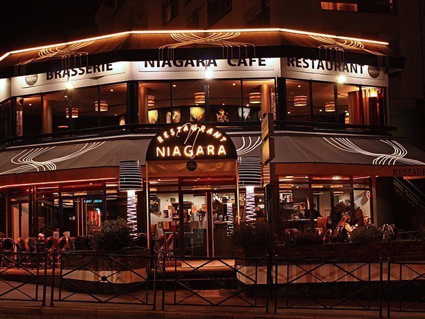 Niagara Café à Courbevoie
